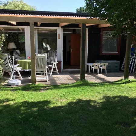 Bungalow Pracher Blau Ferienhaus Neustadt in Holstein